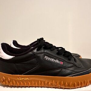 Reebok Men's Club C Vibram size 10.5